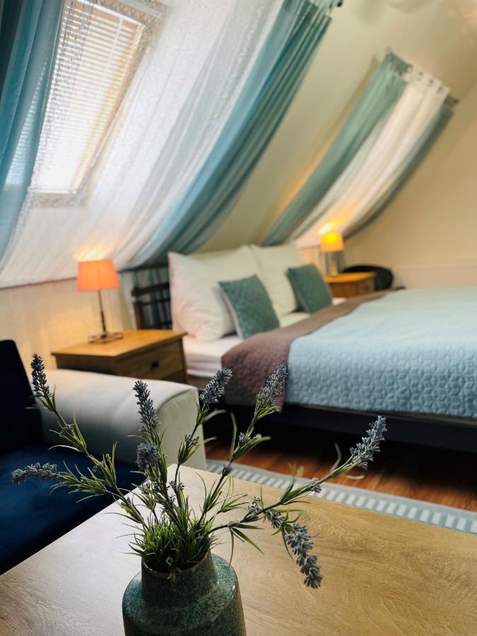 Hotel Marcincak*** Микулов Екстериор снимка