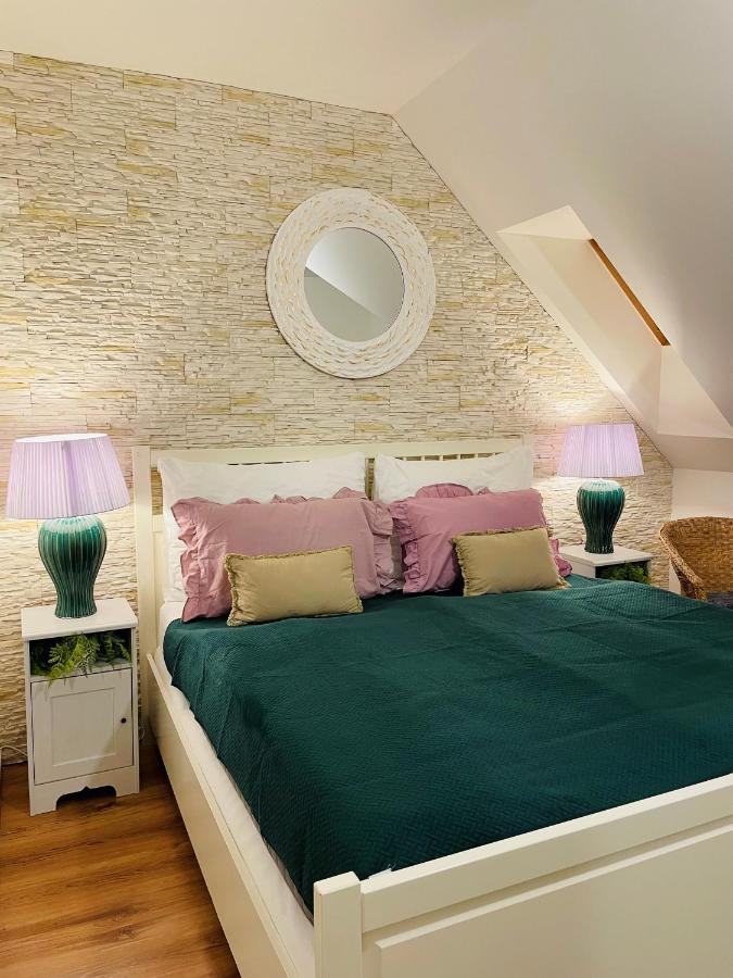 Hotel Marcincak*** Микулов Екстериор снимка