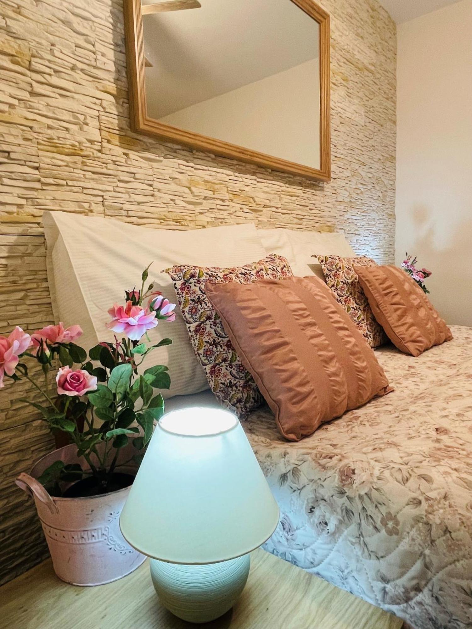 Hotel Marcincak*** Микулов Екстериор снимка